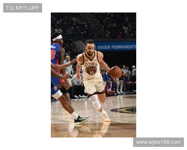 官方库里右膝酸痛提前退赛活塞